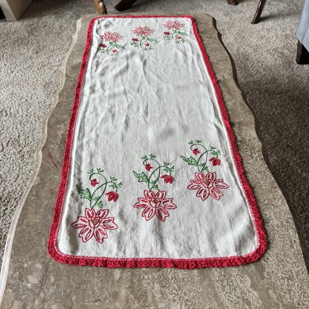 Hand Embroidered Table Runner Dresser Scarf Flower Cutwork Pattern Lace Edge